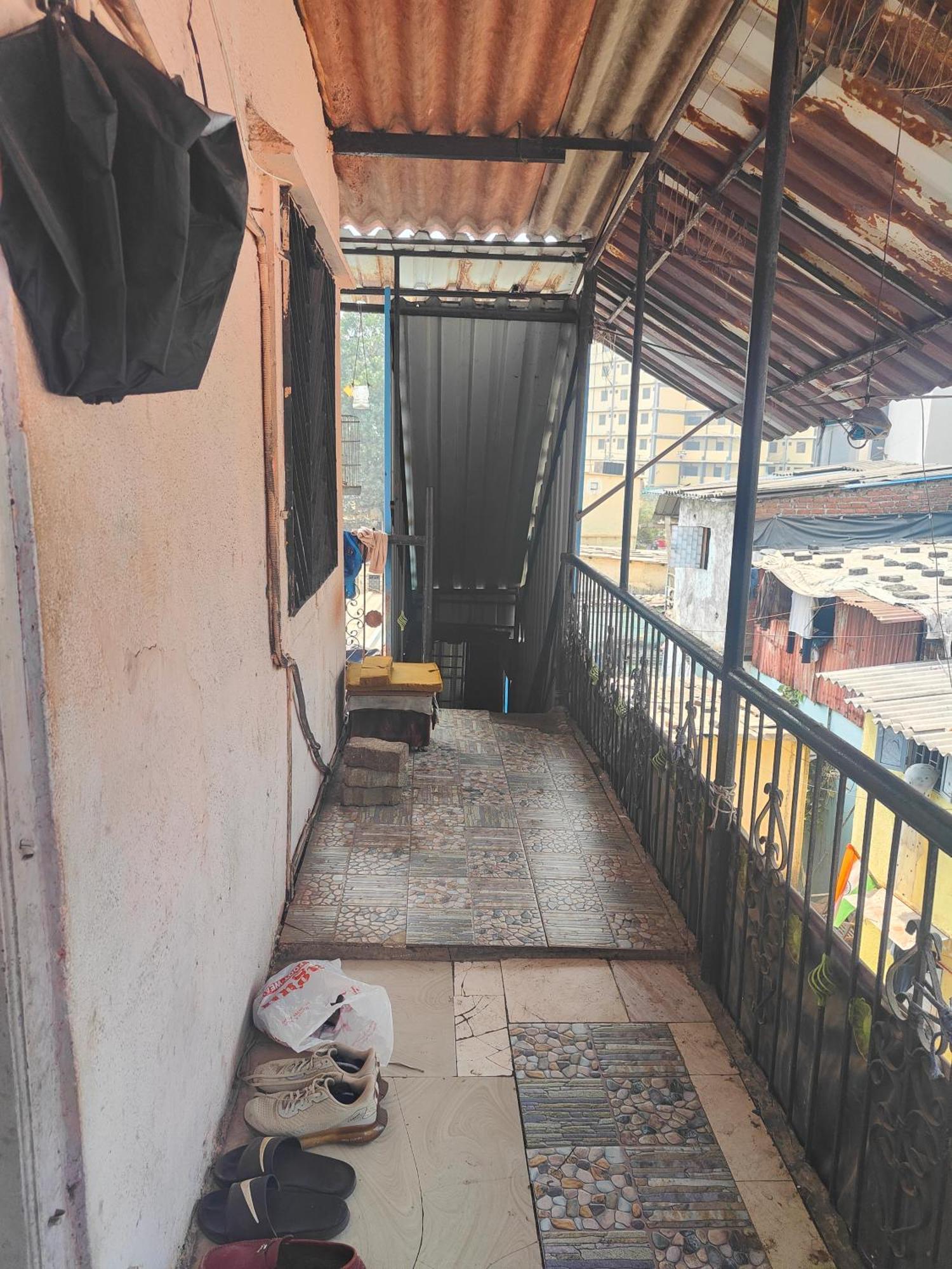 Miraj Khan Pg Mumbai